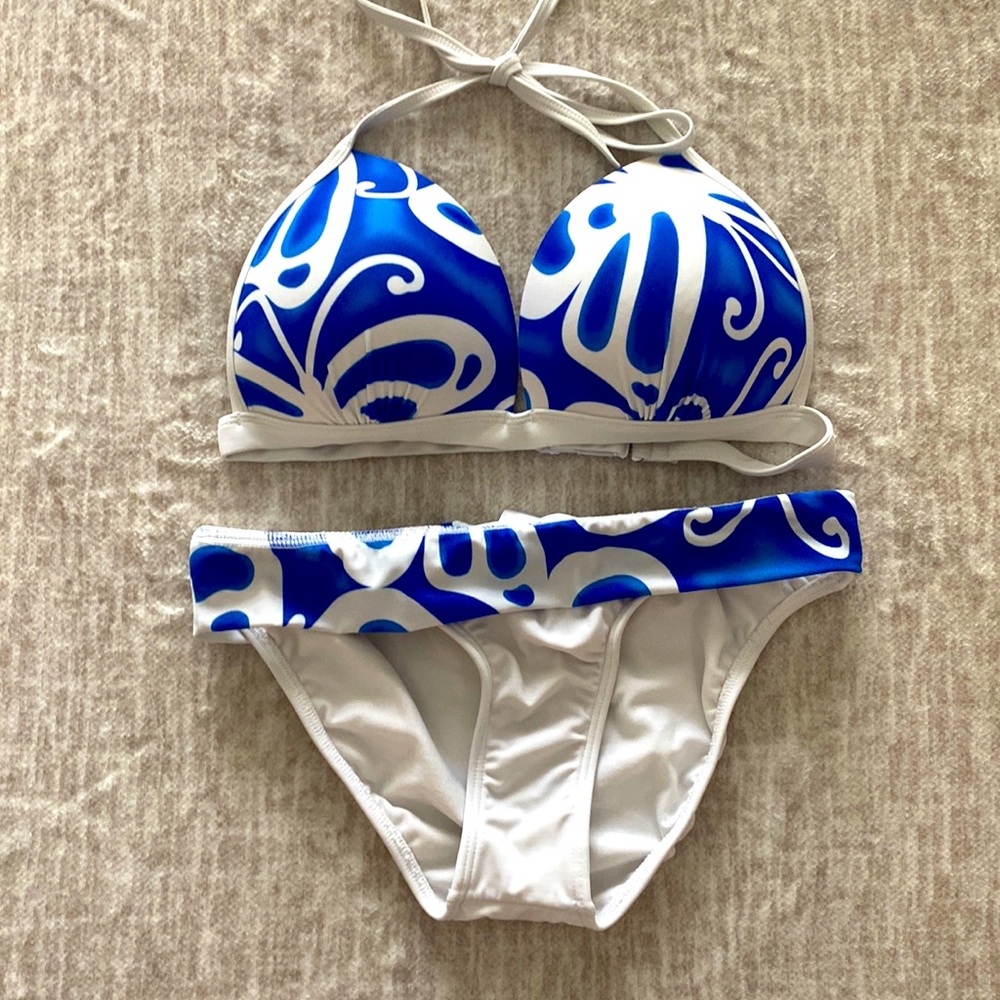 Venus bikini